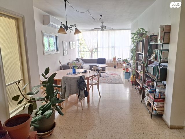 דירה, מרום נווה, רמת יצחק, רמת גן