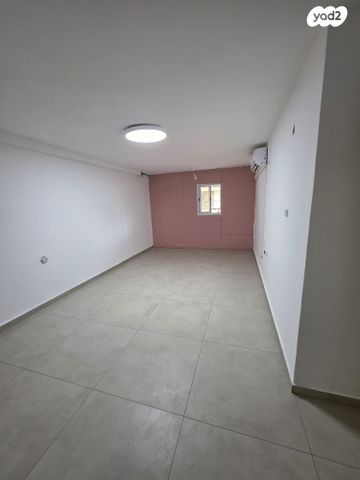 דירה, הנביאים 73, הנביאים, בת ים