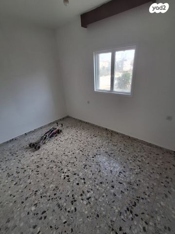 דירה, עגנון 52, דרום מערב ותיק, בת ים