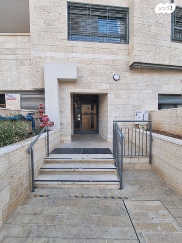 דירת גן, אלעזר בן יאיר 16, קטמונים, ירושלים