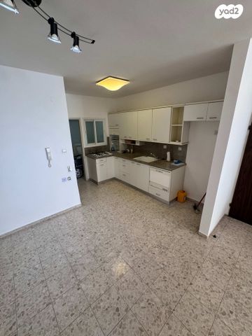 דירה, עוזיאל, רמת גן