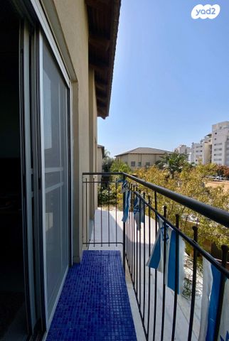 דו משפחתי, צאלון, קרית השרון, נתניה