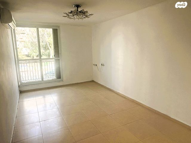 שדרות יעלים 85