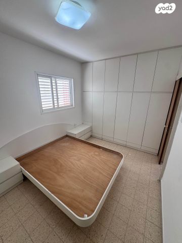 דירה, עוזיאל, רמת גן