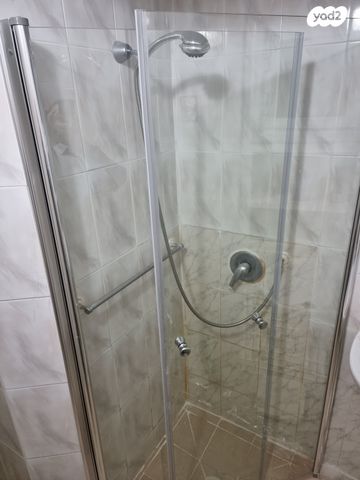 דירה, טשרניחובסקי 26, לב העיר, בת ים