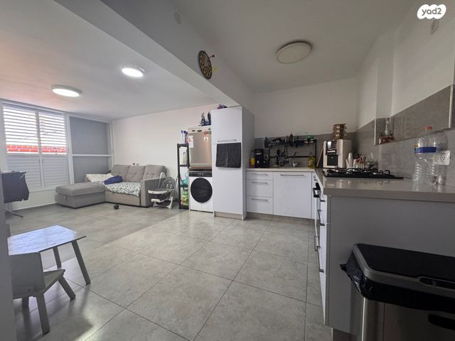 הרב אברהם הלל 