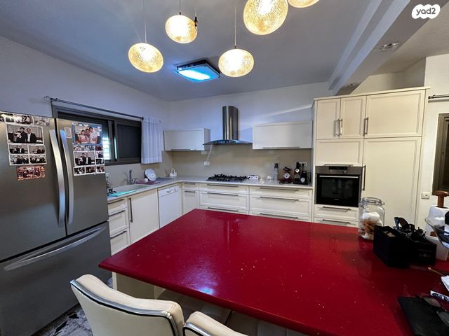 בית פרטי/ קוטג', אדולף שטנד, נתניה