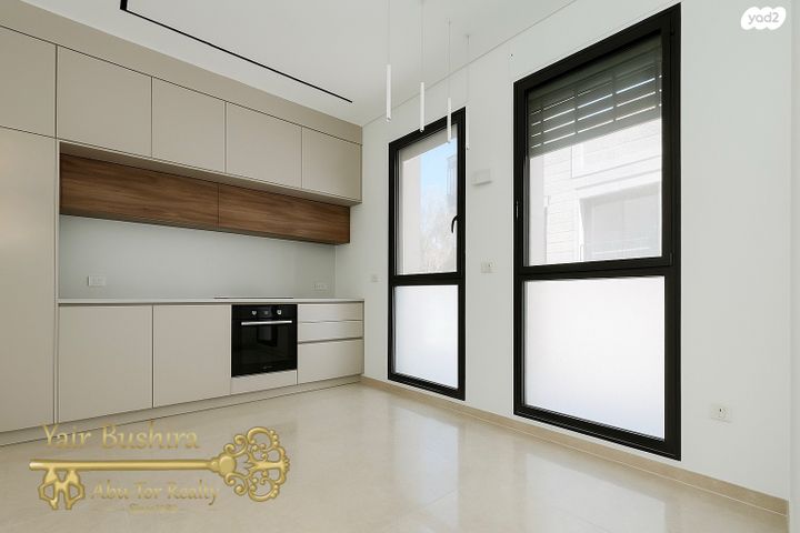 דירה, גבעת חנניה, אבו תור, ירושלים