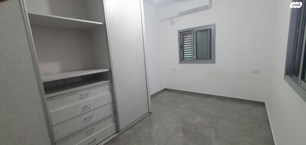 דירה, מנחם בן יהודה 12, שעריים, רחובות