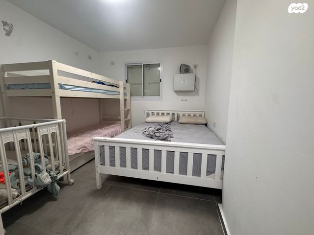 דירה, הרב אברהם הלל, משכנות, רמלה