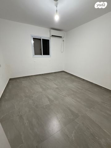 דירה, הראשונים, רובע א', אשדוד