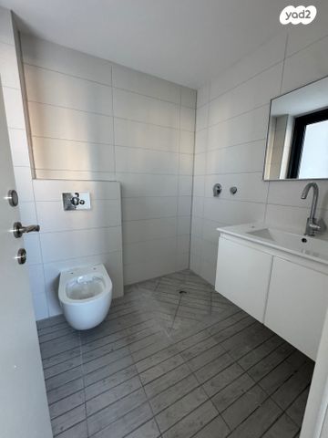 דירה, כרמי הנדיב, אחוזת רוטנר, קרית מלאכי