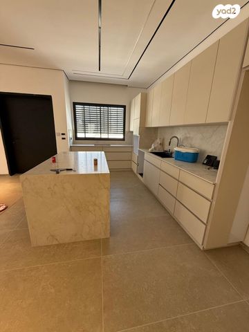 בית פרטי/ קוטג', רחוב