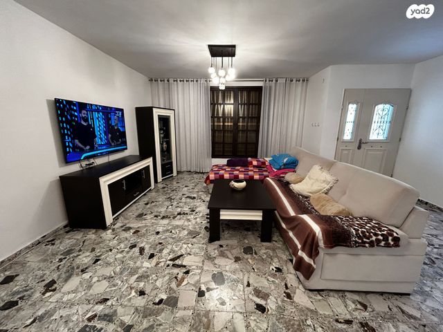 בית פרטי/ קוטג', אדולף שטנד, נתניה