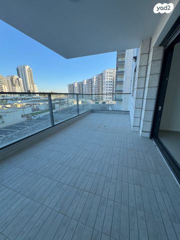 דירה, כרמי הנדיב, אחוזת רוטנר, קרית מלאכי