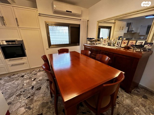 בית פרטי/ קוטג', אדולף שטנד, נתניה