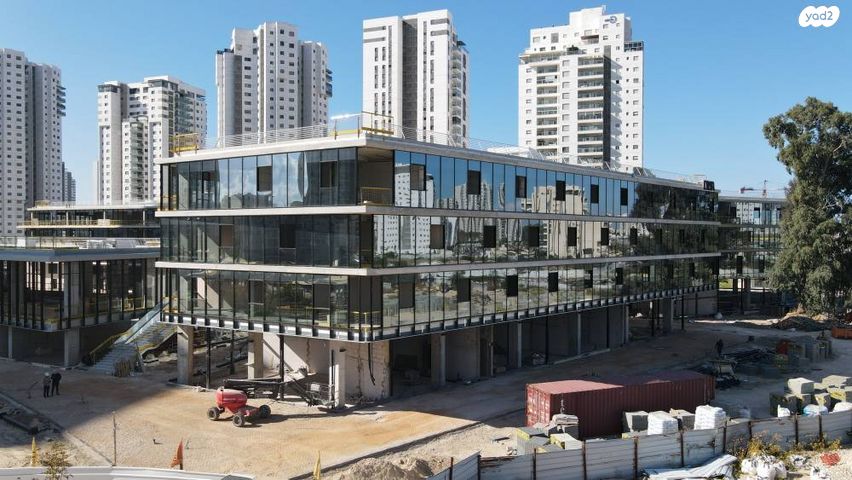 משרדים, משכנות האומנים, קרית מוצקין