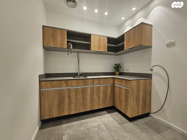 משרדים, סיטי, גבעתיים