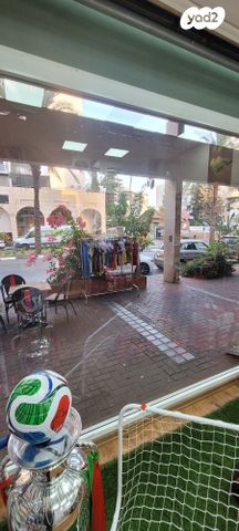 חנויות/ שטח מסחרי, הוד השרון