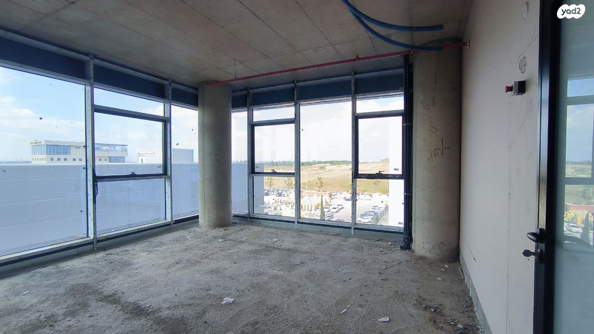 משרדים, בנימינה גבעת עדה