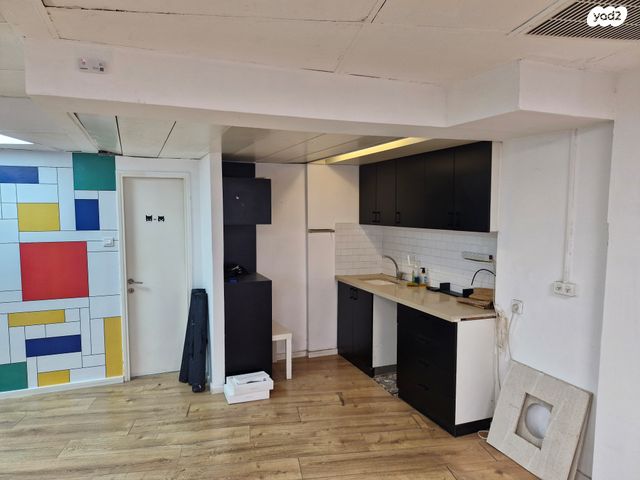 אולמות, לזרוב, מב"ת מערב, אזור תעשייה חדש, ראשון לציון