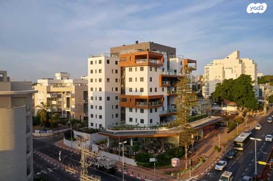 חנויות/ שטח מסחרי