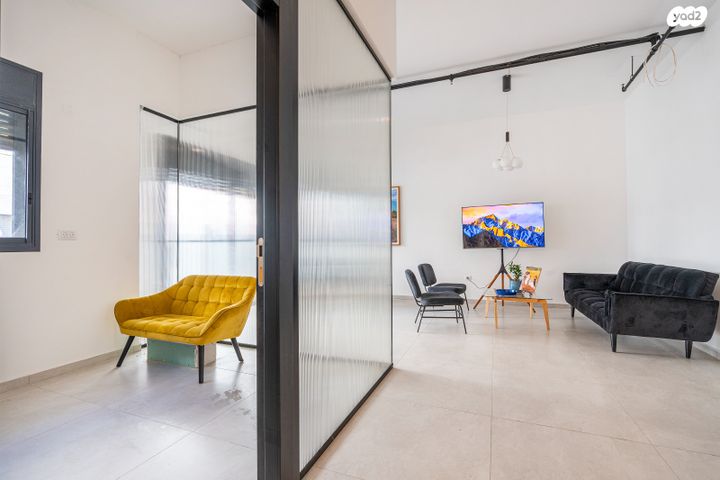 משרדים, פרדס חנה כרכור