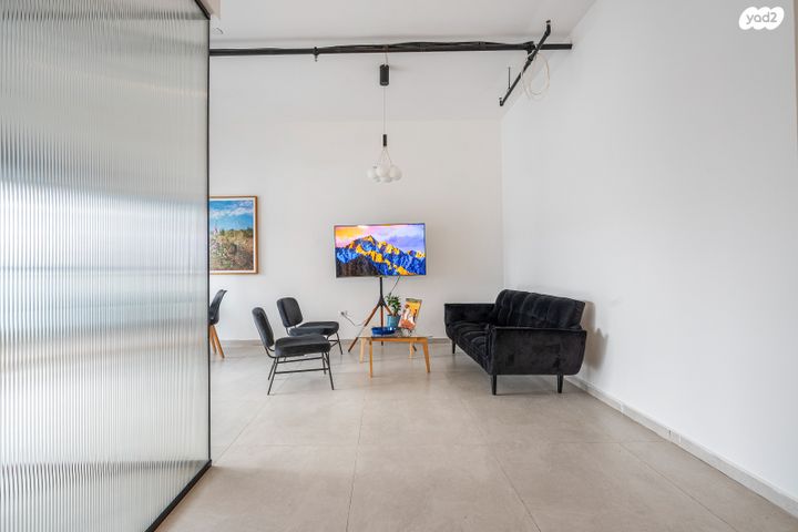 משרדים, פרדס חנה כרכור