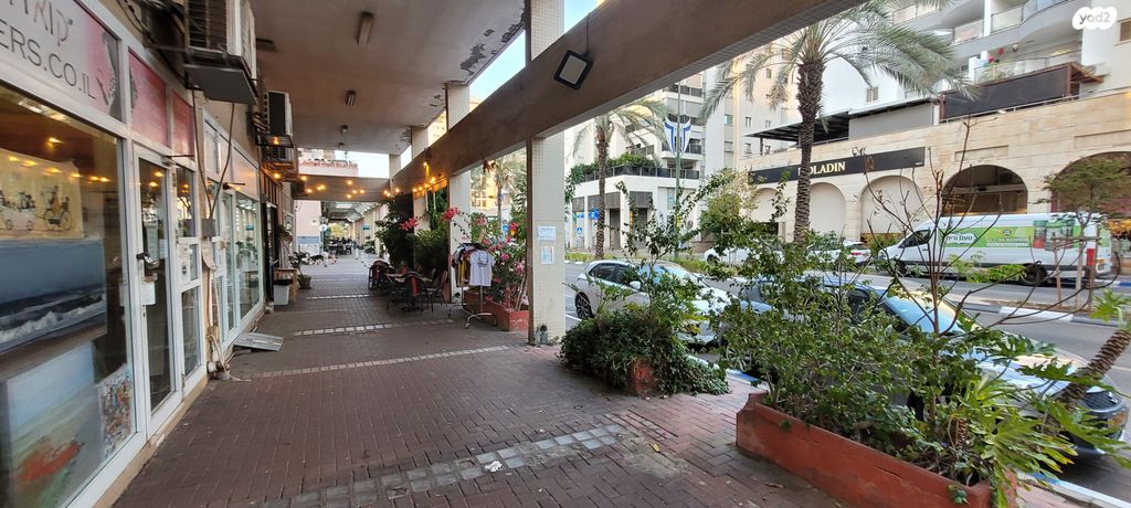 חנויות/ שטח מסחרי, הוד השרון