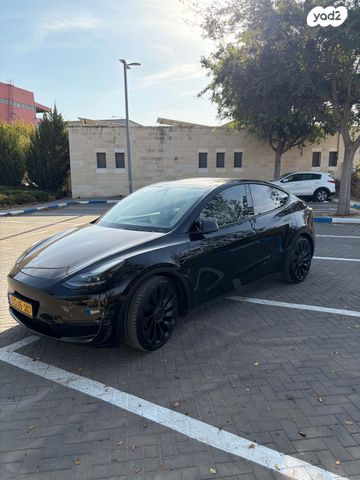 מודעת רכב טסלה מודל Y