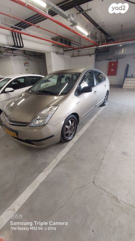 מודעת רכב טויוטה פריוס