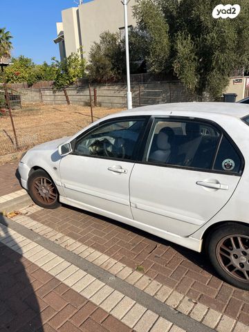 מיצובישי לנסר