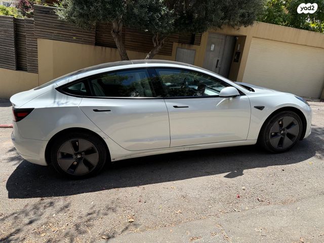 מודעת רכב טסלה מודל 3