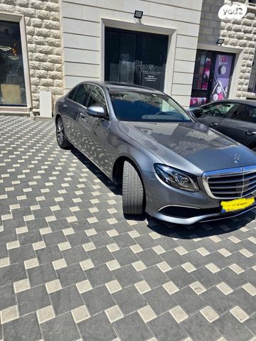מודעת רכב מרצדס-בנץ E-class