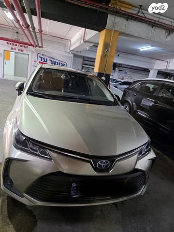 טויוטה קורולה