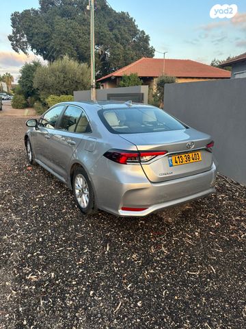 טויוטה קורולה