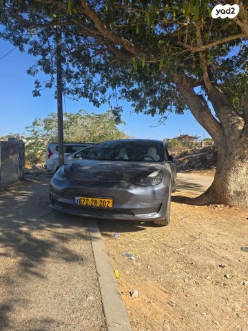 מודעת רכב טסלה מודל 3