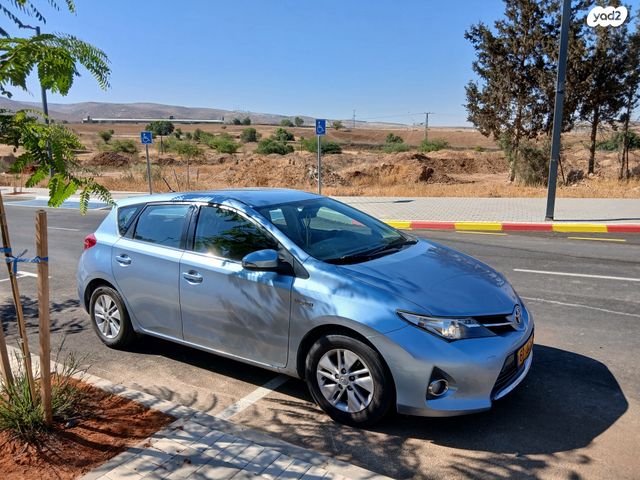מודעת רכב טויוטה אוריס