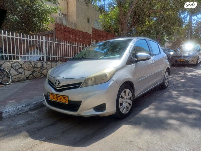 מודעת רכב טויוטה יאריס