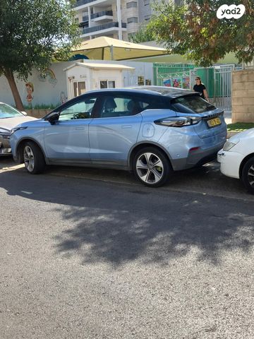 מודעת רכב ג׳ילי Geometry C