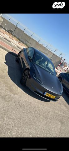 מודעת רכב טסלה מודל 3