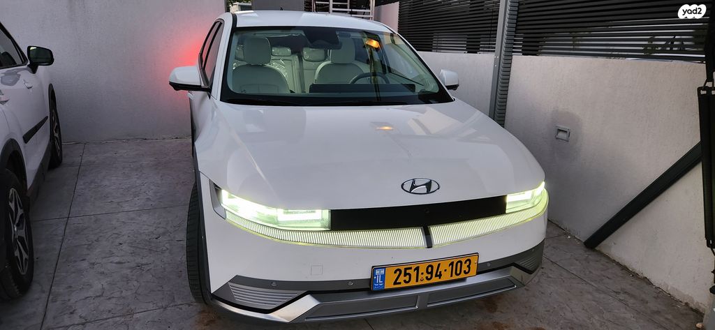 יונדאי איוניק 5