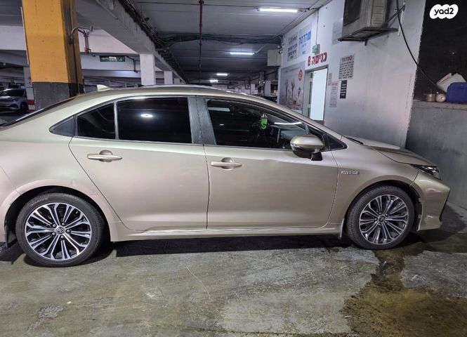 טויוטה קורולה