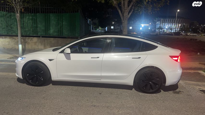 מודעת רכב טסלה מודל 3