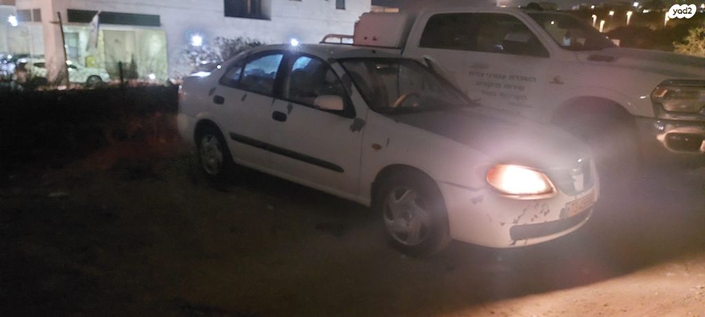 ניסאן אלמרה