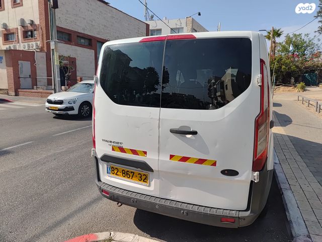 פורד טרנזיט קוסטום