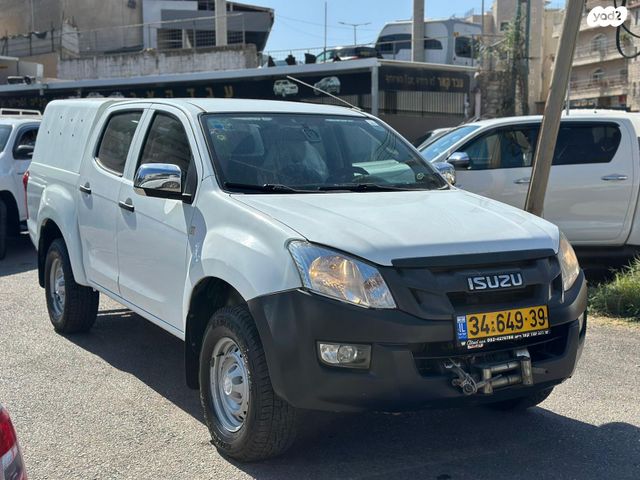 איסוזו די-מקס