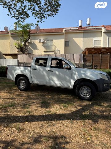 איסוזו די-מקס