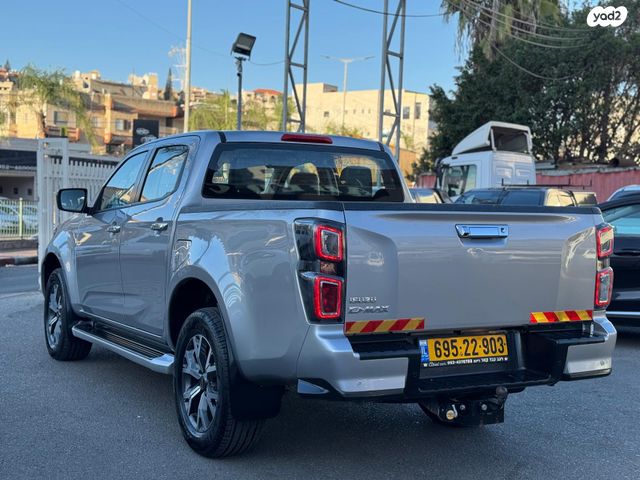 איסוזו די-מקס