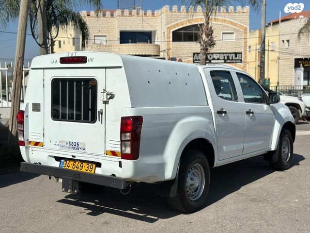 איסוזו די-מקס